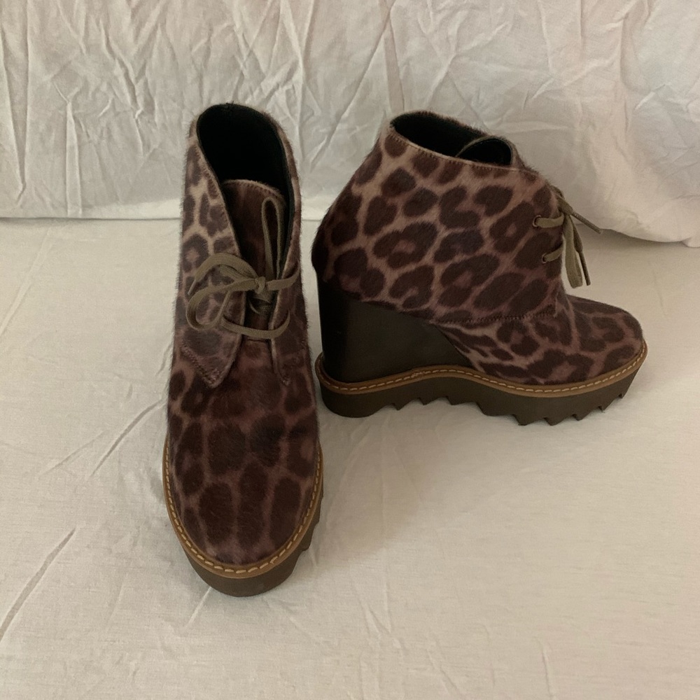 Stella McCartney Boots. worn once. Size 38